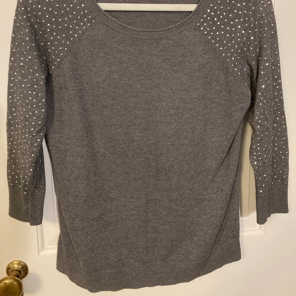 Apt 9 Womens Small Knit Gray Beaded Jeweled Shiny Sweater Top Kohls - Picture 2 of 9